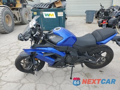 Trzecie zdjęcie samochodu z tyłu: 2013 KAWASAKI EX650 E VIN:JKAEXEE1XDDA11454 - miniatura