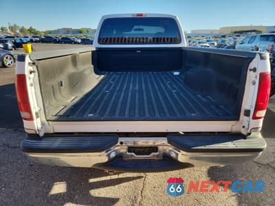 Zdjęcie 6 z 12 samochodu: 2000 FORD F250 SUPER DUTY VIN:1FTNX20S2YEE38872 - miniatura