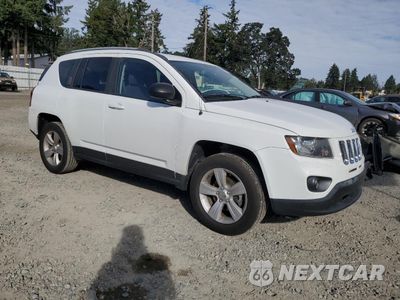 Czwarte zdjęcie samochodu z boku: 2016 JEEP COMPASS SPORT VIN:1C4NJDBB3GD779891 - miniatura