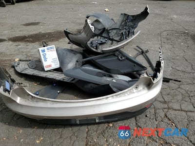 Zdjęcie 12 z 13 samochodu: 2023 POLESTAR 2 VIN:YSMET3KA0PL134010 - miniatura