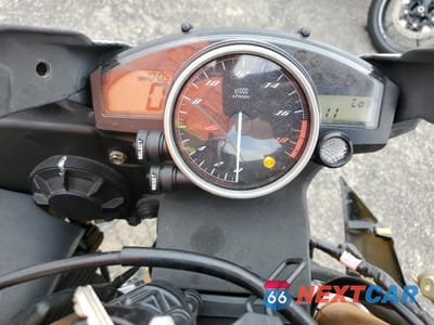 Zdjęcie 7 z 10 samochodu: 2008 YAMAHA YZFR6 VIN:JYARJ16E48A003496 - miniatura