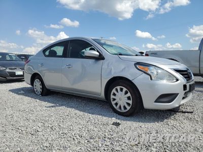 Czwarte zdjęcie samochodu z boku: 2017 NISSAN VERSA S VIN:3N1CN7AP6HL814951 - miniatura