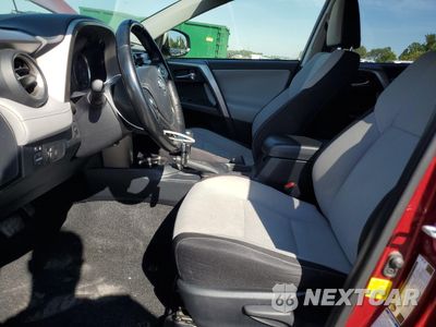 Zdjęcie 7 z 13 samochodu: 2018 TOYOTA RAV4 HV LE VIN:JTMRJREV3JD248265 - miniatura