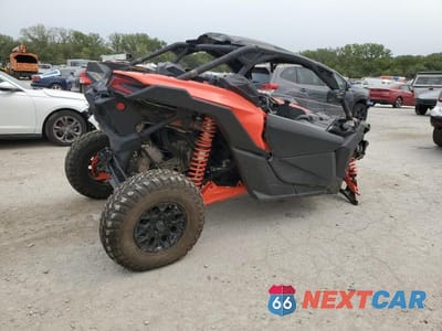 Czwarte zdjęcie samochodu z boku: 2021 CAN-AM MAVERICK X3 RS TURBO R VIN:3JBVJAW42MK000764 - miniatura