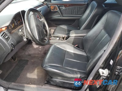 Zdjęcie 7 z 12 samochodu: 1999 MERCEDES-BENZ E 320 VIN:WDBJF65H4XA921015 - miniatura