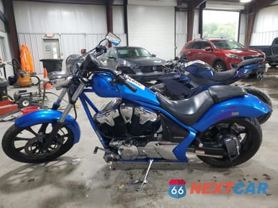 Trzecie zdjęcie samochodu z tyłu: 2016 HONDA VT1300 CX VIN:JH2SC6127GK101531 - miniatura