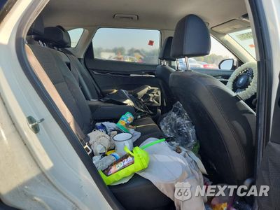 Zdjęcie 11 z 13 samochodu: 2021 KIA SELTOS S VIN:KNDEU2AA0M7160941 - miniatura
