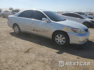 Czwarte zdjęcie samochodu z boku: 2004 TOYOTA CAMRY LE VIN:4T1BE32K24U939588 - miniatura