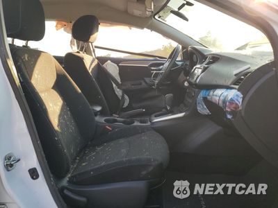 Zdjęcie 7 z 13 samochodu: 2019 NISSAN SENTRA S VIN:3N1AB7AP2KY268658 - miniatura