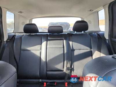 Zdjęcie 10 z 13 samochodu: 2015 MERCEDES-BENZ GLK 350 VIN:WDCGG5HBXFG437382 - miniatura