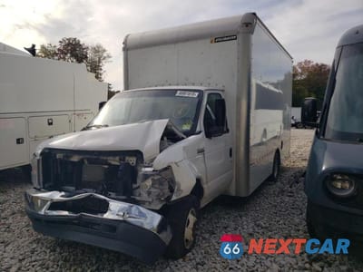 2022 FORD ECONOLINE E350 SUPER DUTY CUTAWAY VAN 1FDWE3FNXNDC14196 - główne zdjęcie licytacji z USA - miniatura