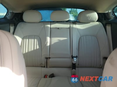 Zdjęcie 10 z 15 samochodu: 2020 MASERATI LEVANTE LUXURY VIN:ZN661XUL0LX342563 - miniatura