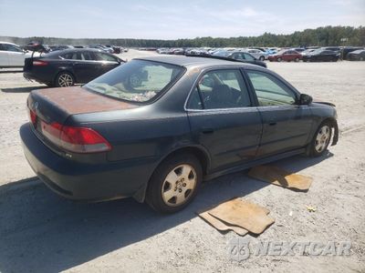 Trzecie zdjęcie samochodu z tyłu: 2001 HONDA ACCORD EX VIN:1HGCG165X1A017807 - miniatura
