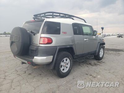Trzecie zdjęcie samochodu z tyłu: 2011 TOYOTA FJ CRUISER VIN:JTEZU4BF7BK011536 - miniatura