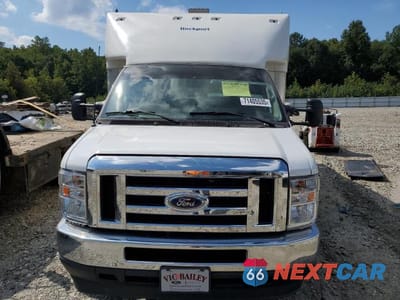 Piąte zdjęcie samochodu w środku: 2024 FORD ECONOLINE E450 SUPER DUTY CUTAWAY VAN VIN:1FDXE4FN8RDD06326 - miniatura