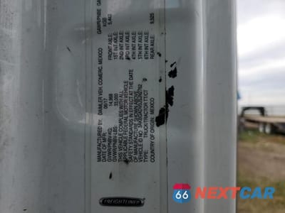 Zdjęcie 10 z 10 samochodu: 2018 FREIGHTLINER CASCADIA 113 SEMI TRUCK VIN:3AKBGADV0JSJN2762 - miniatura