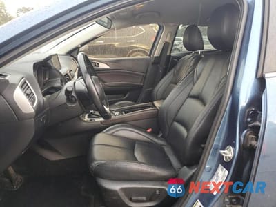 Zdjęcie 7 z 13 samochodu: 2018 MAZDA 3 TOURING VIN:3MZBN1V32JM236177 - miniatura