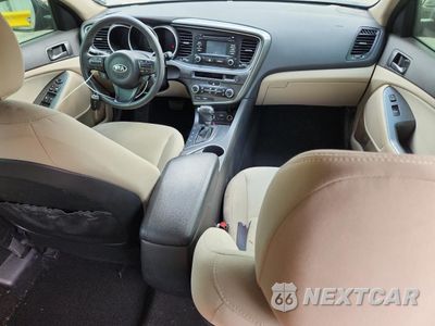 Zdjęcie 8 z 14 samochodu: 2014 KIA OPTIMA LX VIN:5XXGM4A71EG294942 - miniatura