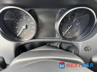 Zdjęcie 9 z 15 samochodu: 2020 JAGUAR F-PACE PREMIUM VIN:SADCJ2FX8LA619250 - miniatura