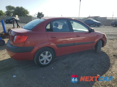 Trzecie zdjęcie samochodu z tyłu: 2006 KIA RIO VIN:KNADE123566088501 - miniatura