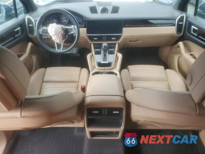 Zdjęcie 8 z 13 samochodu: 2020 PORSCHE CAYENNE VIN:WP1AA2AY4LDA07479 - miniatura