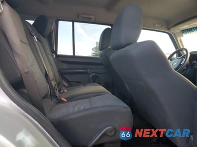 Zdjęcie 11 z 15 samochodu: 2008 JEEP COMMANDER SPORT VIN:1J8HH48K38C242809 - miniatura