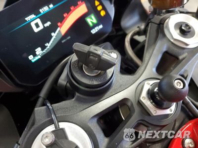 Zdjęcie 8 z 11 samochodu: 2020 BMW S 1000 RR VIN:WB10E2309LZJ28825 - miniatura
