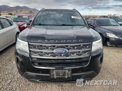 Piąte zdjęcie samochodu w środku: 2018 FORD EXPLORER XLT VIN:1FM5K8D89JGC27724 - miniatura