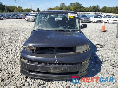 Piąte zdjęcie samochodu w środku: 2005 TOYOTA SCION XB VIN:JTLKT324950194895 - miniatura
