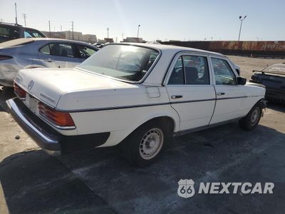 Trzecie zdjęcie samochodu z tyłu: 1982 MERCEDES-BENZ 300 DT VIN:WDBAB33A5CB003942 - miniatura