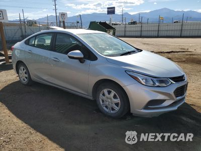 Czwarte zdjęcie samochodu z boku: 2018 CHEVROLET CRUZE LS VIN:1G1BB5SM6J7139938 - miniatura