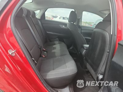 Zdjęcie 10 z 15 samochodu: 2019 KIA FORTE FE VIN:3KPF24ADXKE052307 - miniatura