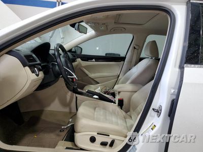 Zdjęcie 7 z 12 samochodu: 2014 VOLKSWAGEN PASSAT SEL VIN:1VWCN7A35EC100324 - miniatura