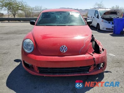Piąte zdjęcie samochodu w środku: 2016 VOLKSWAGEN BEETLE 1.8T VIN:3VWF17AT8GM620835 - miniatura