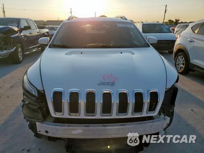 Piąte zdjęcie samochodu w środku: 2017 JEEP CHEROKEE LATITUDE VIN:1C4PJLCB2HW534961 - miniatura