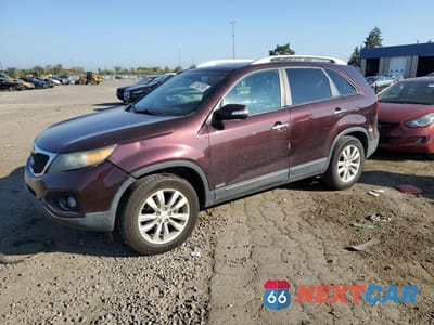 2011 KIA SORENTO EX 5XYKUDA25BG060180 - główne zdjęcie licytacji z USA - miniatura
