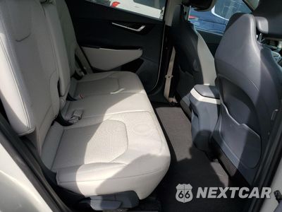 Zdjęcie 11 z 14 samochodu: 2022 KIA EV6 LIGHT VIN:KNDC34LAXN5034960 - miniatura