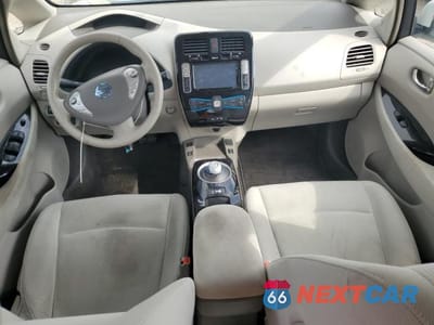 Zdjęcie 8 z 12 samochodu: 2013 NISSAN LEAF S VIN:1N4AZ0CP6DC403008 - miniatura
