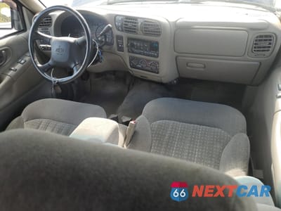 Zdjęcie 8 z 12 samochodu: 2002 CHEVROLET S TRUCK S10 VIN:1GCDT19WX28174488 - miniatura