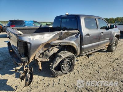 Trzecie zdjęcie samochodu z tyłu: 2022 TOYOTA TACOMA DOUBLE CAB VIN:3TMAZ5CN7NM186283 - miniatura