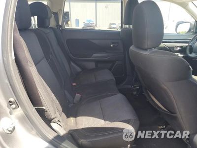 Zdjęcie 11 z 14 samochodu: 2020 MITSUBISHI OUTLANDER ES VIN:JA4AD2A39LZ046188 - miniatura