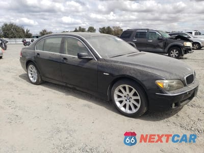 Czwarte zdjęcie samochodu z boku: 2007 BMW 750 VIN:WBAHN83577DT67827 - miniatura