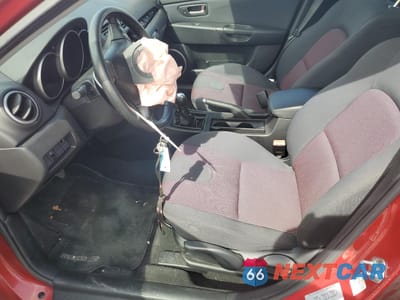 Zdjęcie 7 z 13 samochodu: 2005 MAZDA 3 HATCHBACK VIN:JM1BK143251337803 - miniatura
