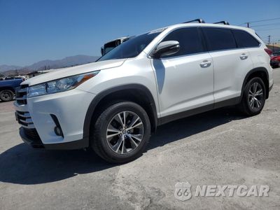 2019 TOYOTA HIGHLANDER LE 5TDZZRFH9KS353271 - główne zdjęcie licytacji z USA - miniatura