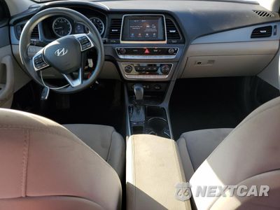 Zdjęcie 8 z 12 samochodu: 2019 HYUNDAI SONATA SE VIN:5NPE24AF8KH789739 - miniatura