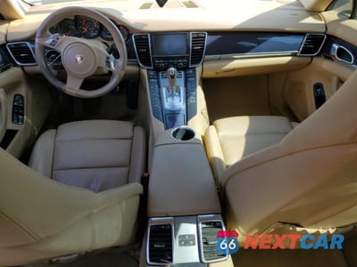 Zdjęcie 8 z 12 samochodu: 2012 PORSCHE PANAMERA 2 VIN:WP0AA2A75CL014004 - miniatura