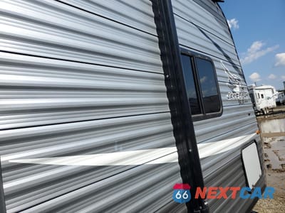 Piąte zdjęcie samochodu w środku: 2021 JAYCO JAYFLIGHT - RV VIN:1UJBJ0BN2M17V1051 - miniatura