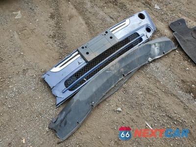 Zdjęcie 12 z 13 samochodu: 2005 MINI COOPER VIN:WMWRF33515TF62977 - miniatura