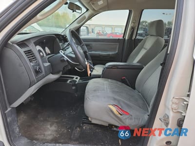 Zdjęcie 7 z 12 samochodu: 2009 DODGE DAKOTA SXT VIN:1D3HE38P09S785247 - miniatura