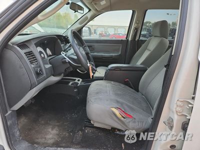 Zdjęcie 7 z 12 samochodu: 2009 DODGE DAKOTA SXT VIN:1D3HE38P09S785247 - miniatura